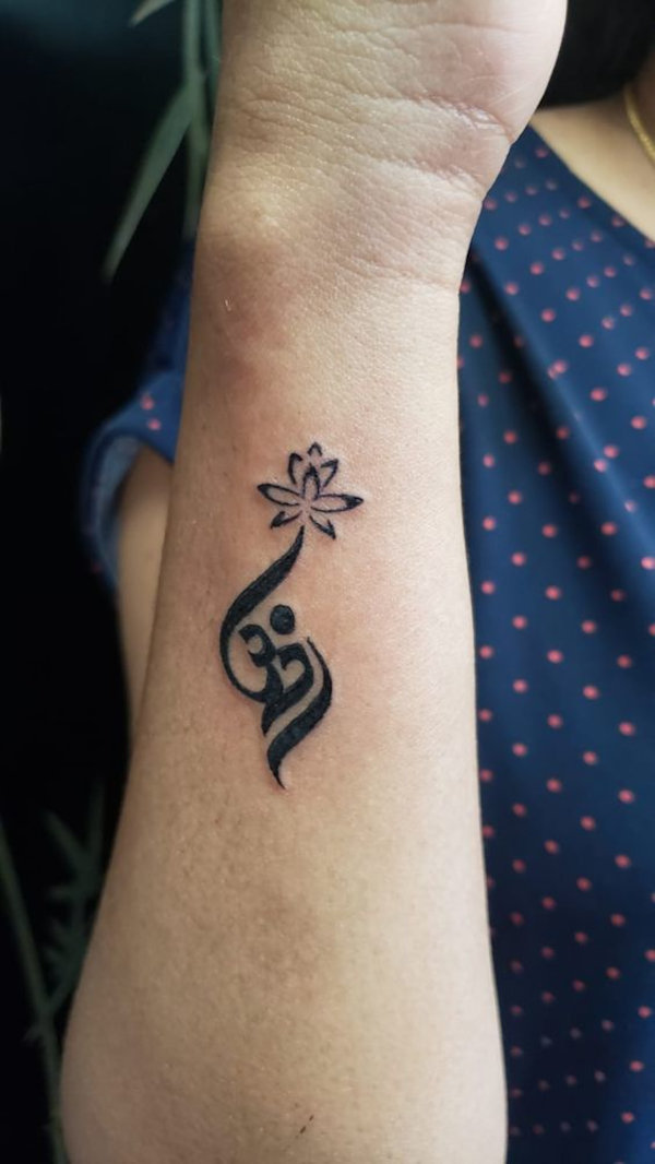 Bhavia - Aum lotus tattoo