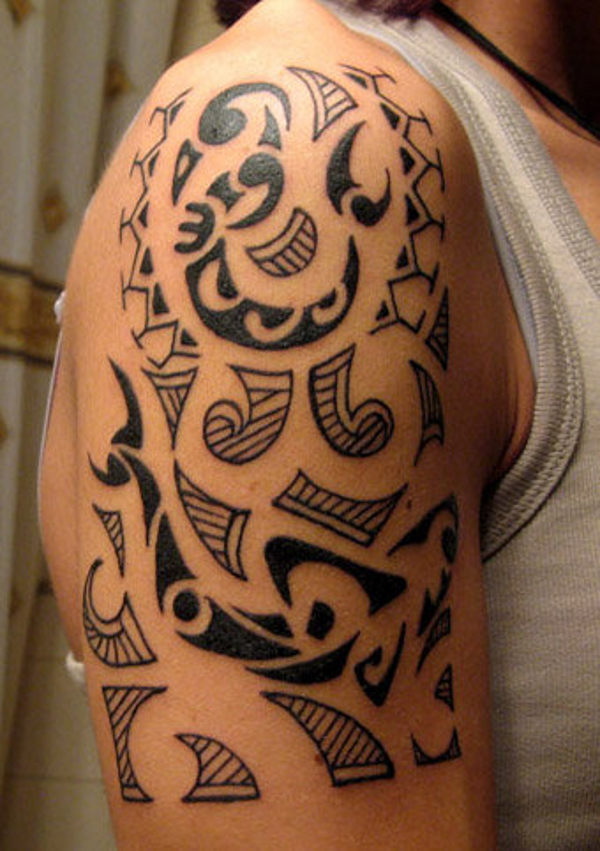 Evi - Polynesian tattoo photo