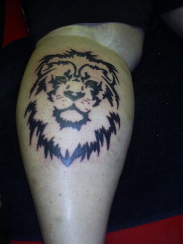 Jan - Lion head tattoo