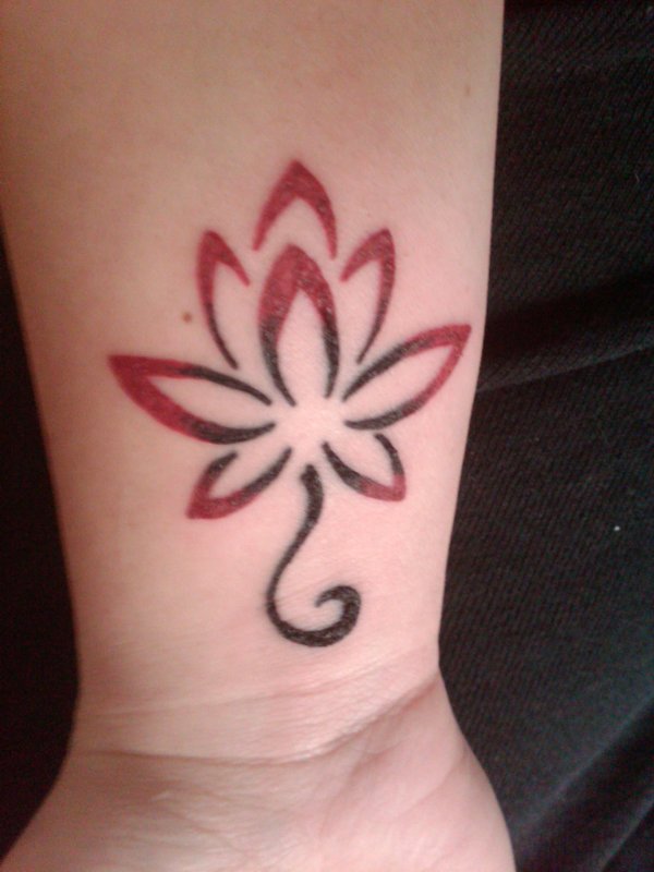 Jeri - Lotus flower tattoo