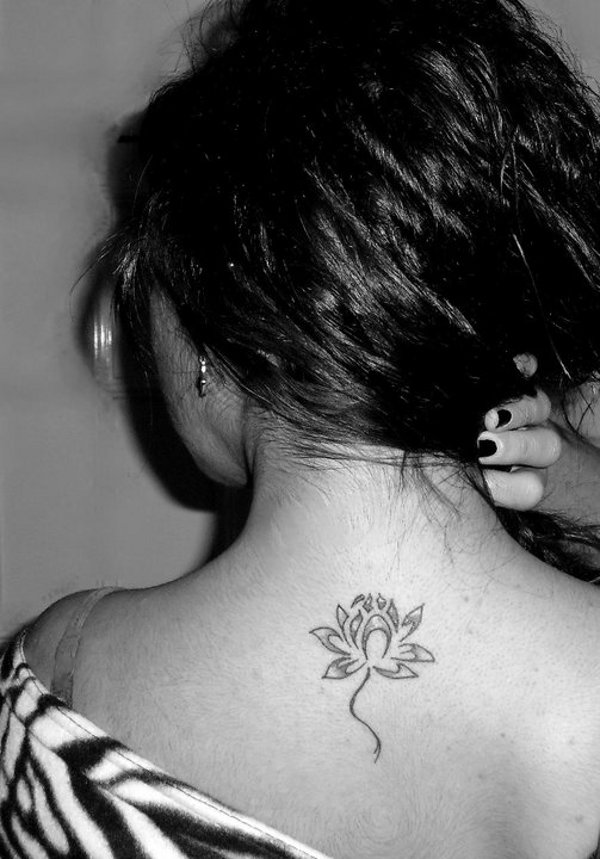 Laura - Lotus flower tattoo