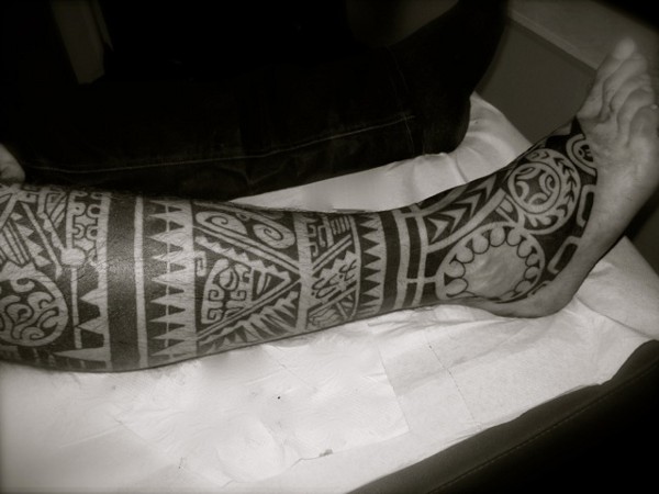 Tanne - Marquesan leg tattoo photo